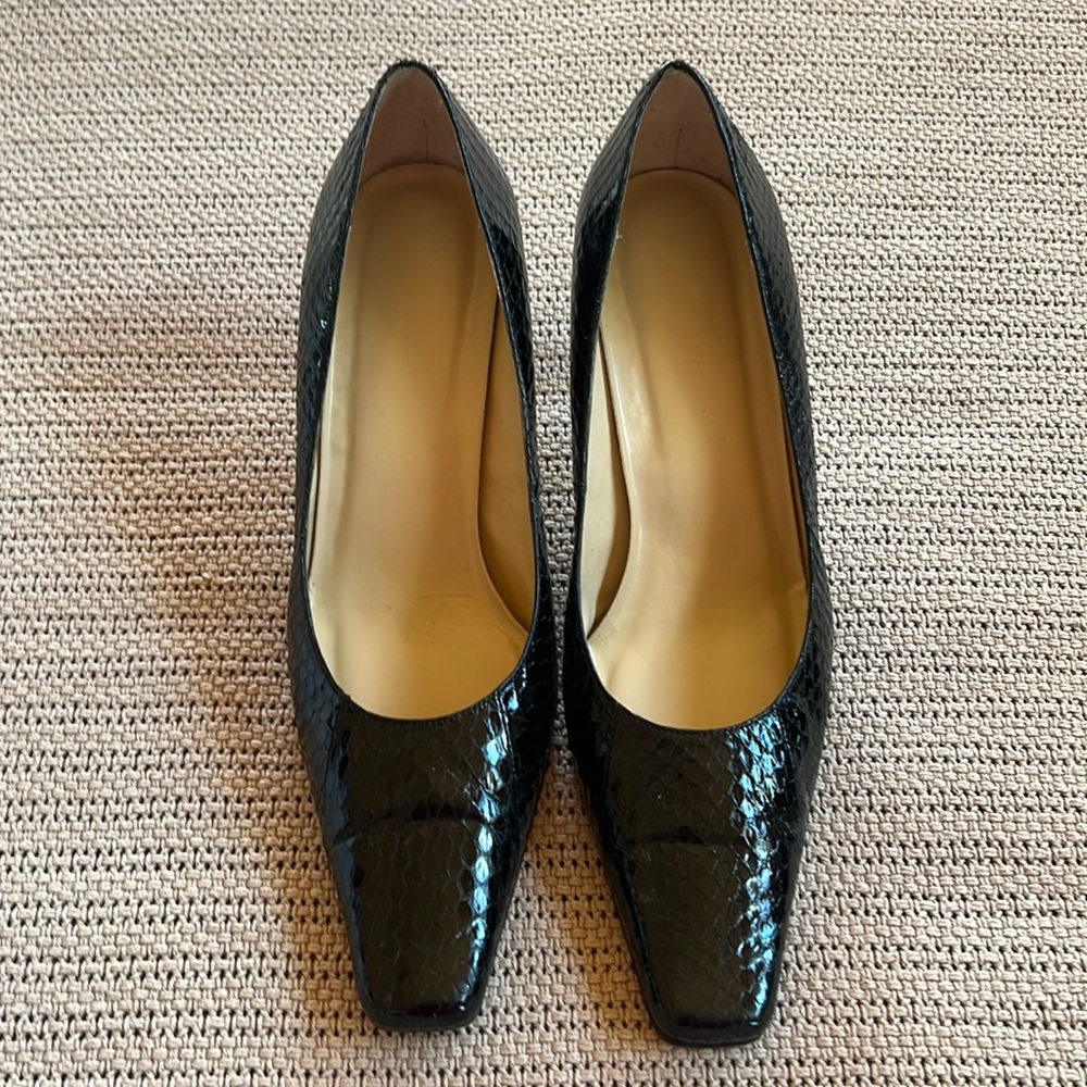 Black Snake Pumps